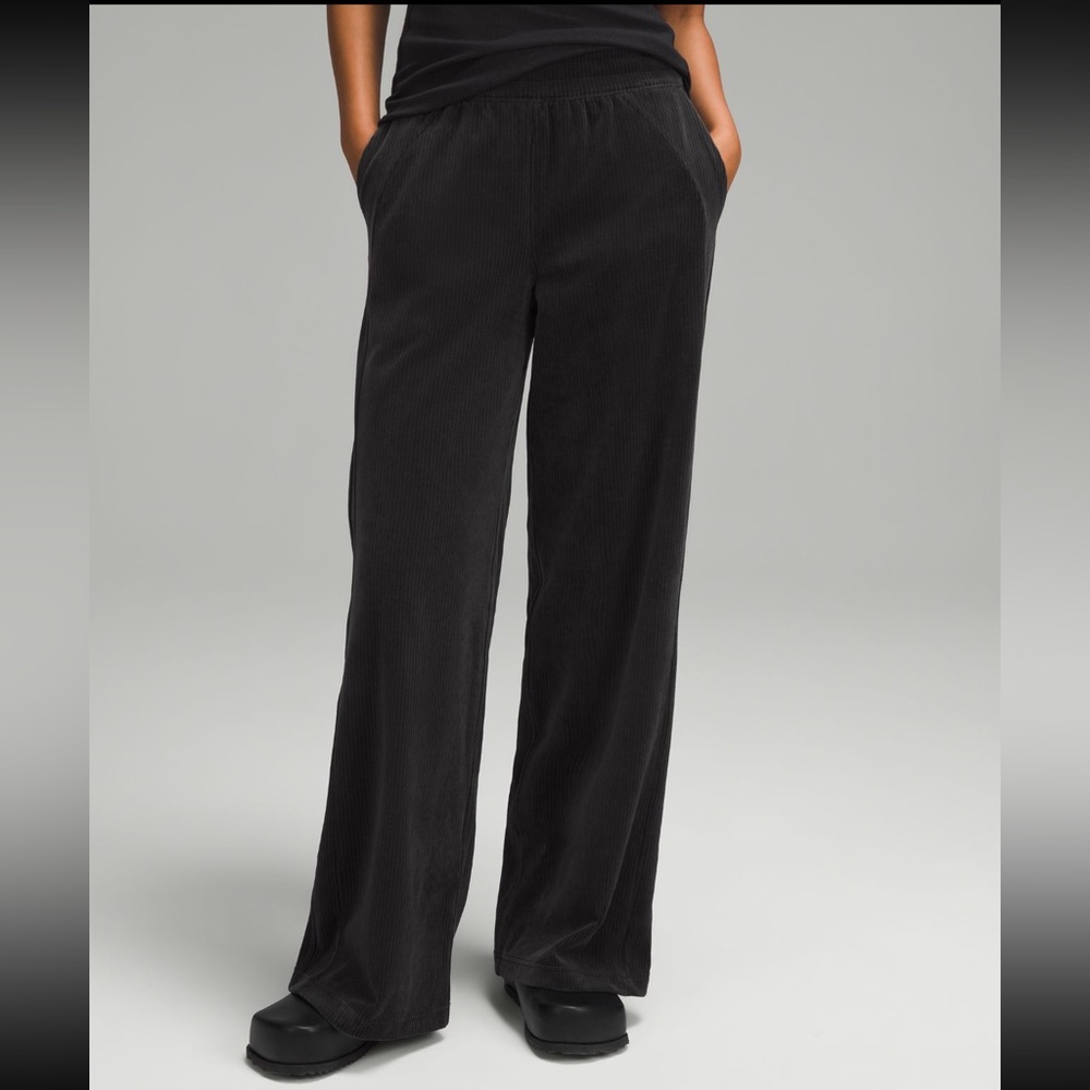 Lululemon scuba midrise wide leg velvet cord pants